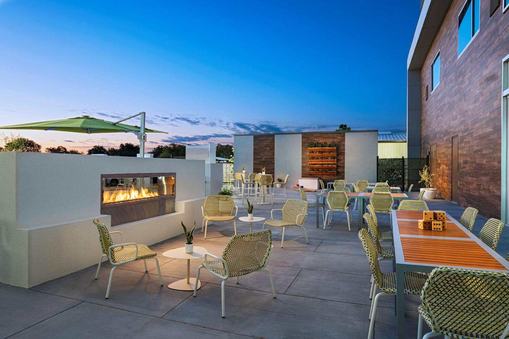 Element Waco Hotel ภายนอก รูปภาพ